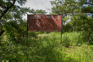 DUKKE WELLS SIGNAGE - YANKARI GAME RESERVE